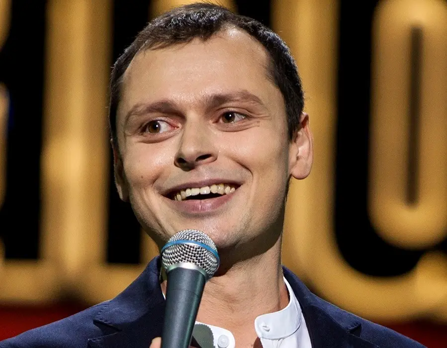 Виктор Комаров