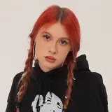 Соня Сафарова