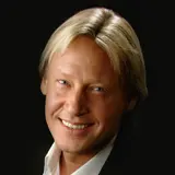 Дмитрий Харатьян