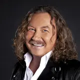 Игорь Николаев