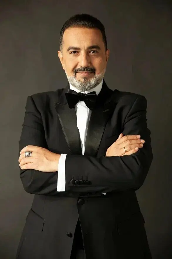 Эльчин Азизов