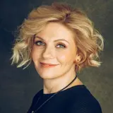 Анна Ардова