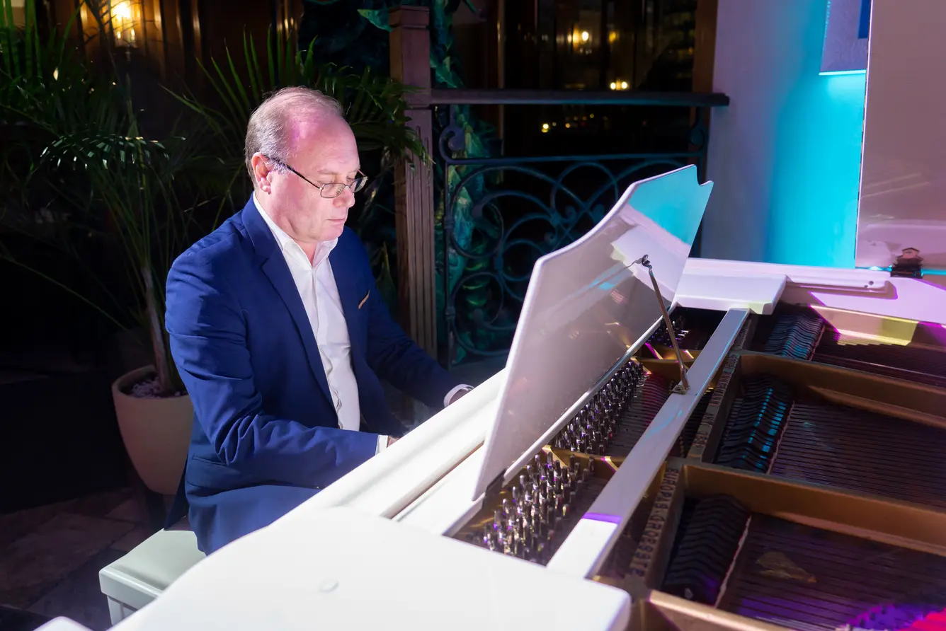 Киномузыка и джаз. Вечер в соборе при свечах