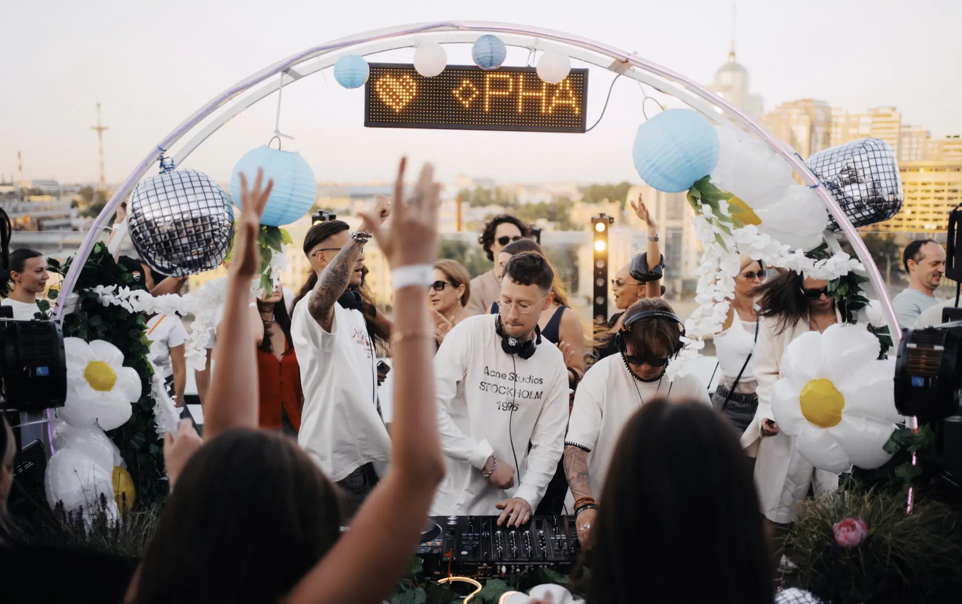 Phagamast Rooftop Daytime