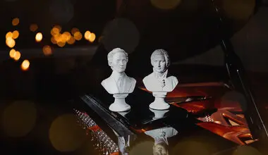 Моцарт и Шопен при свечах