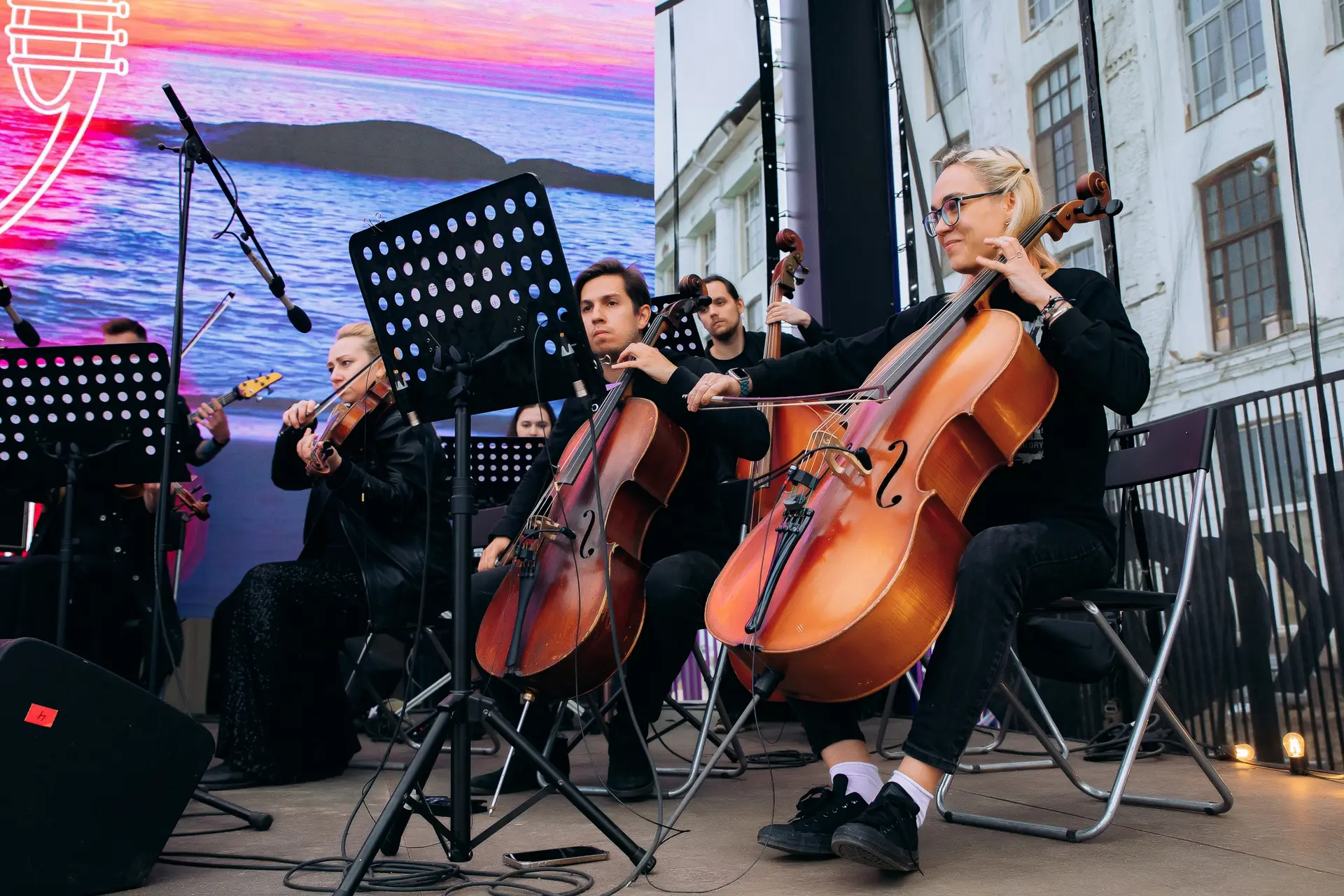 Концерт у моря. Легенды русского рока на виолончелях