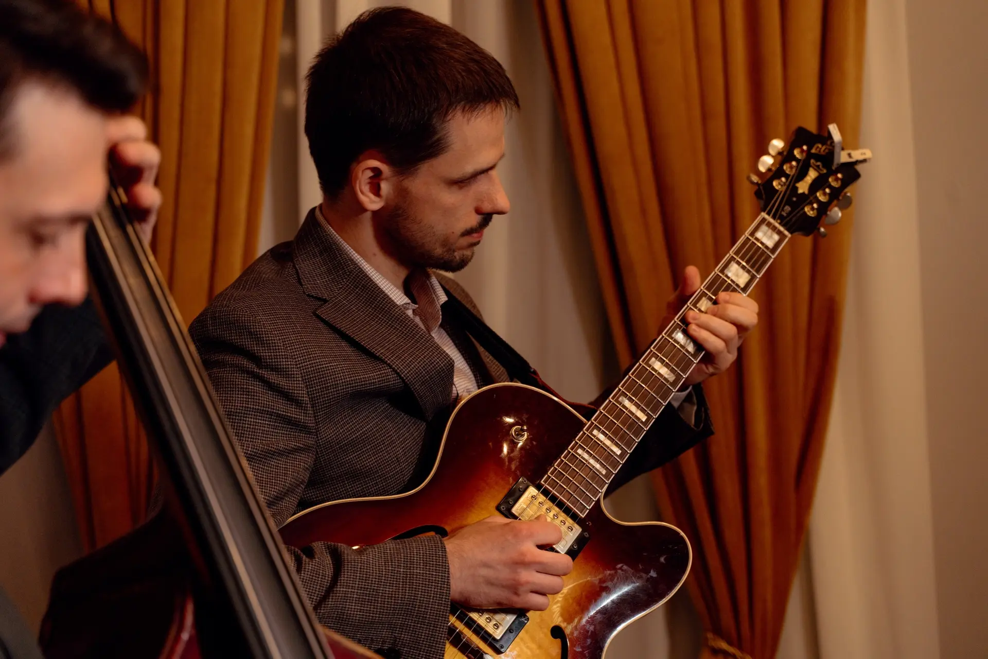 Павел Ершов. Гитарный мэйнстрим-джаз / Mainstream Jazz Guitar