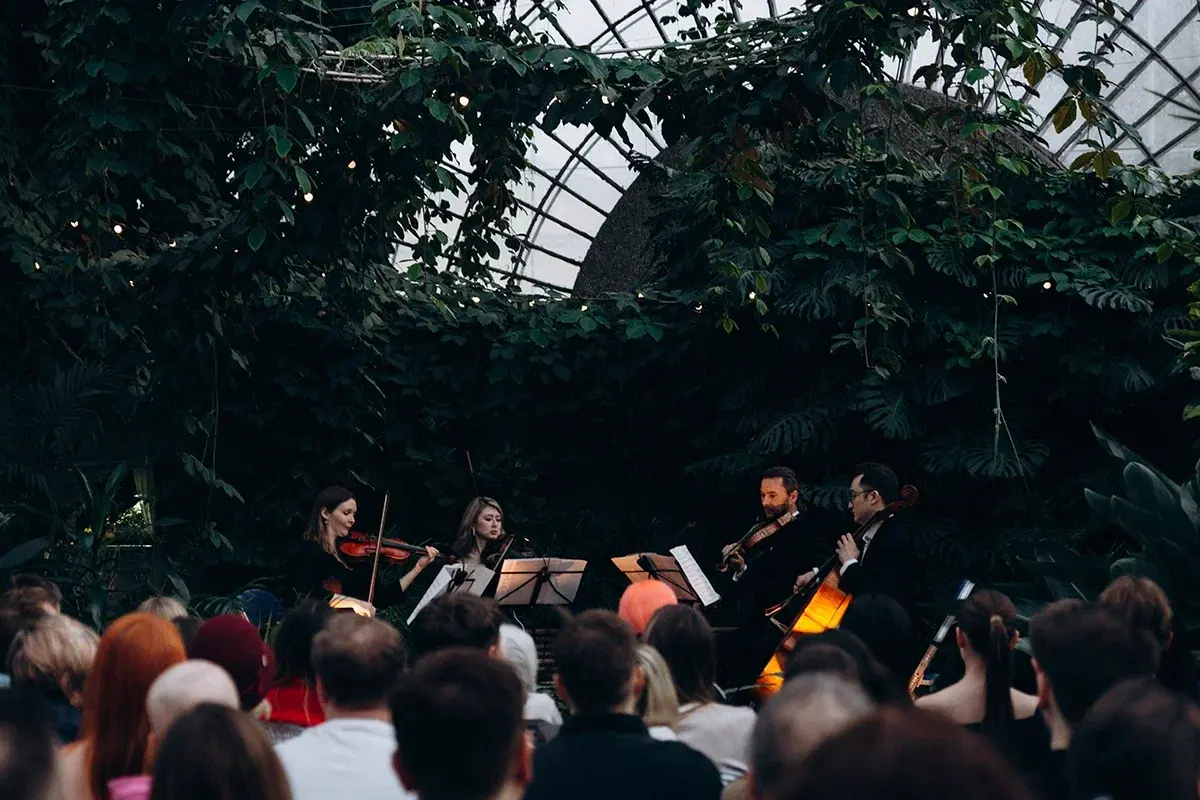Магия свечей. От Вивальди до Эйнауди при свечах в оранжерее