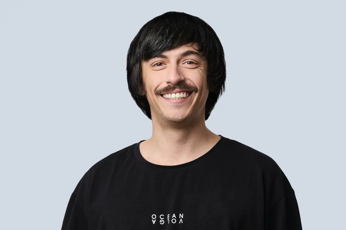 Владимир Бухаров